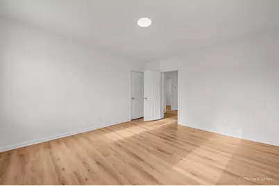 [Address not provided], Waukegan, IL 60085 - Photo 5