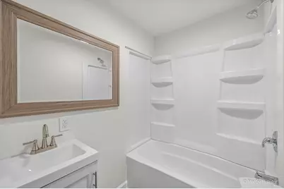 [Address not provided], Waukegan, IL 60085 - Photo 15