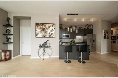 [Address not provided], Chicago, IL 60654 - Photo 9