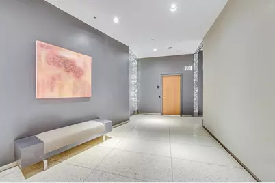 [Address not provided], Chicago, IL 60654 - Photo 3