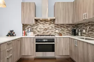 367 W Locust St, Chicago, IL 60610 - Photo 9