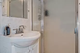 9751 S Hamlin Ave, Evergreen Park, IL 60805 - Photo 25