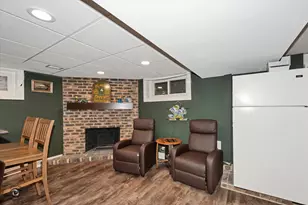 9751 S Hamlin Ave, Evergreen Park, IL 60805 - Photo 21