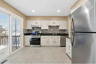 72 W Nevada Avenue, Glendale Heights, IL 60139 - Photo 9