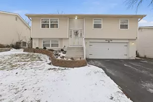72 W Nevada Ave, Glendale Heights, IL 60139 - Photo 1