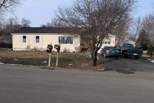 4218 Parkway Ave, McHenry, IL 60050 - Photo 1