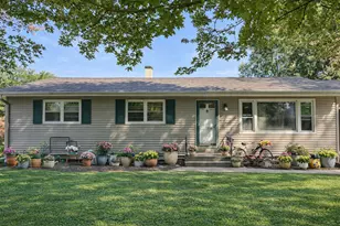 208 N Wabena Ave, Minooka, IL 60447 - Photo 1