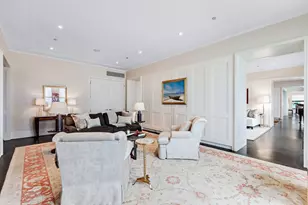 159 E Walton Pl, Chicago, IL 60611 - Photo 7