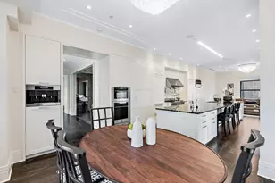 159 E Walton Pl, Chicago, IL 60611 - Photo 11