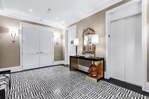 159 E Walton Pl, Chicago, IL 60611 - Photo 3