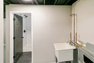 531 W Winchester Rd, Chicago Heights, IL 60411 - Photo 19