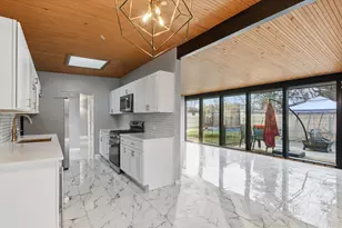 255 E 170th St, South Holland, IL 60473 - Photo 9