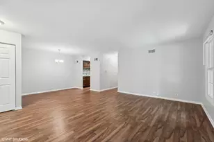 520 Shorely Dr, Barrington, IL 60010 - Photo 3