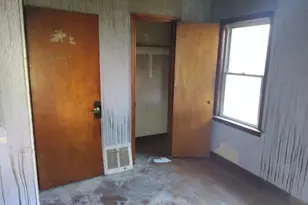 15734 Marshfield Ave, Harvey, IL 60426 - Photo 9