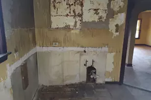 15734 Marshfield Ave, Harvey, IL 60426 - Photo 11