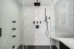 1513 W Thomas St, Chicago, IL 60642 - Photo 15
