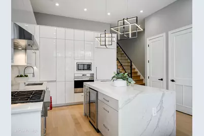 1513 W Thomas Street #3, Chicago, IL 60642 - Photo 3