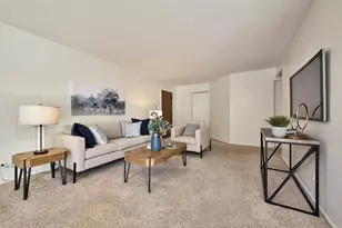 252 Appletree Ct, Buffalo Grove, IL 60089 - Photo 3