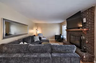 3830 Anjou Ln, Hoffman Estates, IL 60192 - Photo 5