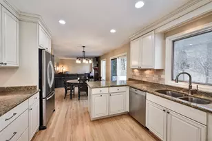 3830 Anjou Ln, Hoffman Estates, IL 60192 - Photo 3