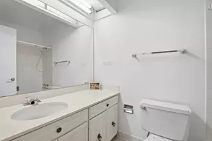 6833 N Kedzie Ave, Chicago, IL 60645 - Photo 15