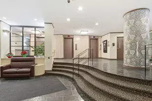 6833 N Kedzie Ave, Chicago, IL 60645 - Photo 19