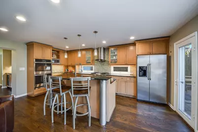 541 Park Row, Glen Ellyn, IL 60137 - Photo 7