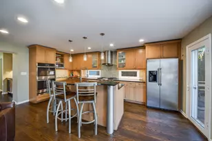 541 Park Row, Glen Ellyn, IL 60137 - Photo 7