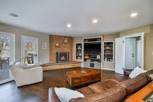 541 Park Row, Glen Ellyn, IL 60137 - Photo 13