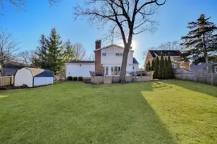 541 Park Row, Glen Ellyn, IL 60137 - Photo 29