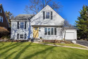 541 Park Row, Glen Ellyn, IL 60137 - Photo 1