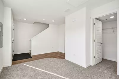 373 Summit Circle, Lombard, IL 60148 - Photo 5