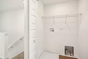 373 Summit Cir, Lombard, IL 60148 - Photo 15