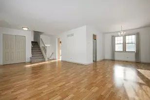 24W681 Woodcrest Dr, Naperville, IL 60540 - Photo 7