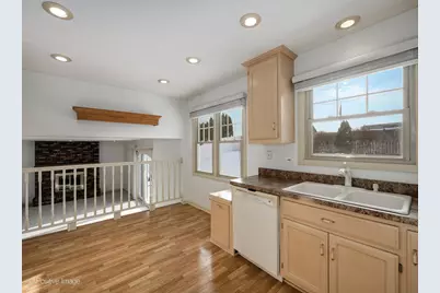 24W681 Woodcrest Drive, Naperville, IL 60540 - Photo 9