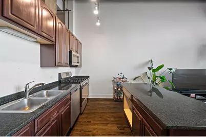 1645 W Ogden Avenue #328, Chicago, IL 60612 - Photo 5