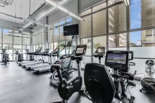 655 W Irving Park Rd, Chicago, IL 60613 - Photo 19