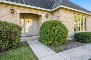 36W787 Red Haw Ln, Saint Charles, IL 60174 - Photo 5