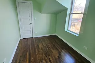 639 N St Louis Ave, Chicago, IL 60624 - Photo 9