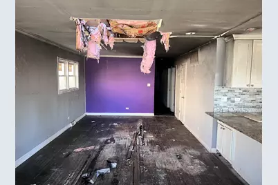 10235 S Oglesby Avenue, Chicago, IL 60617 - Photo 7