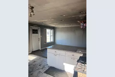 10235 S Oglesby Avenue, Chicago, IL 60617 - Photo 5