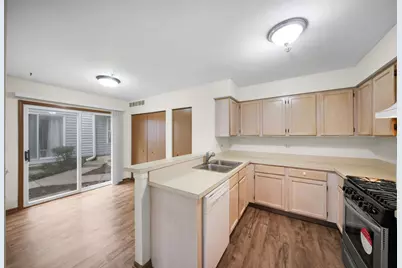 1429 Orleans Drive #1429, Mundelein, IL 60060 - Photo 9