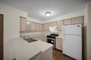 1429 Orleans Dr, Mundelein, IL 60060 - Photo 7