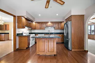 13335 Silver Fox Dr, Lemont, IL 60439 - Photo 9