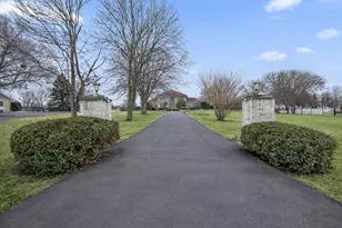 13335 Silver Fox Dr, Lemont, IL 60439 - Photo 3