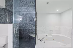 10 E Ontario St, Chicago, IL 60611 - Photo 23