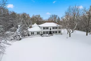 12 Crestview Ln, Lake Barrington, IL 60010 - Photo 5