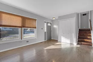 8069 S Brockton Ct, Hanover Park, IL 60133 - Photo 9