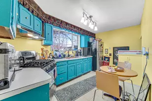 17423 Walter St, Lansing, IL 60438 - Photo 7