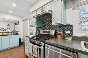 588 Applegate Ln, Lake Zurich, IL 60047 - Photo 7